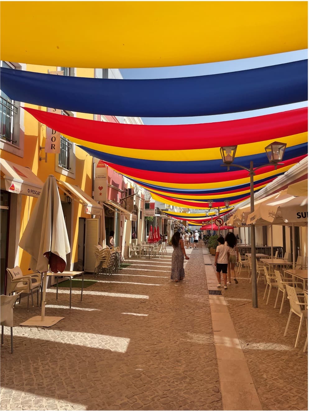 Une rue commerçante de Loulé